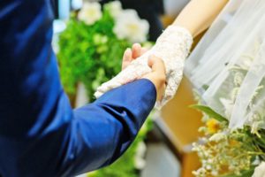 家族婚は少人数結婚式と家族フォトウェディングどっちがおすすめ？