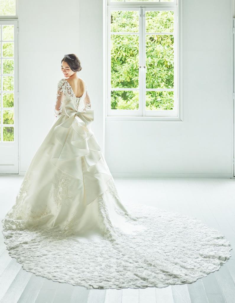 ウェディングドレス Lyana(リアナ)- レンタルドレス・衣装ギャラリー